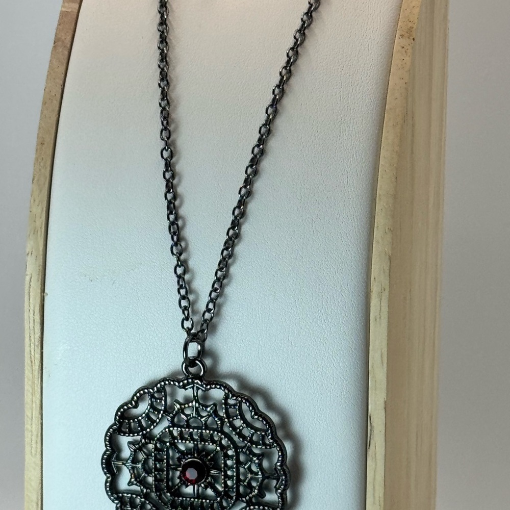 Intricate Silver Filigree Pendant Necklace